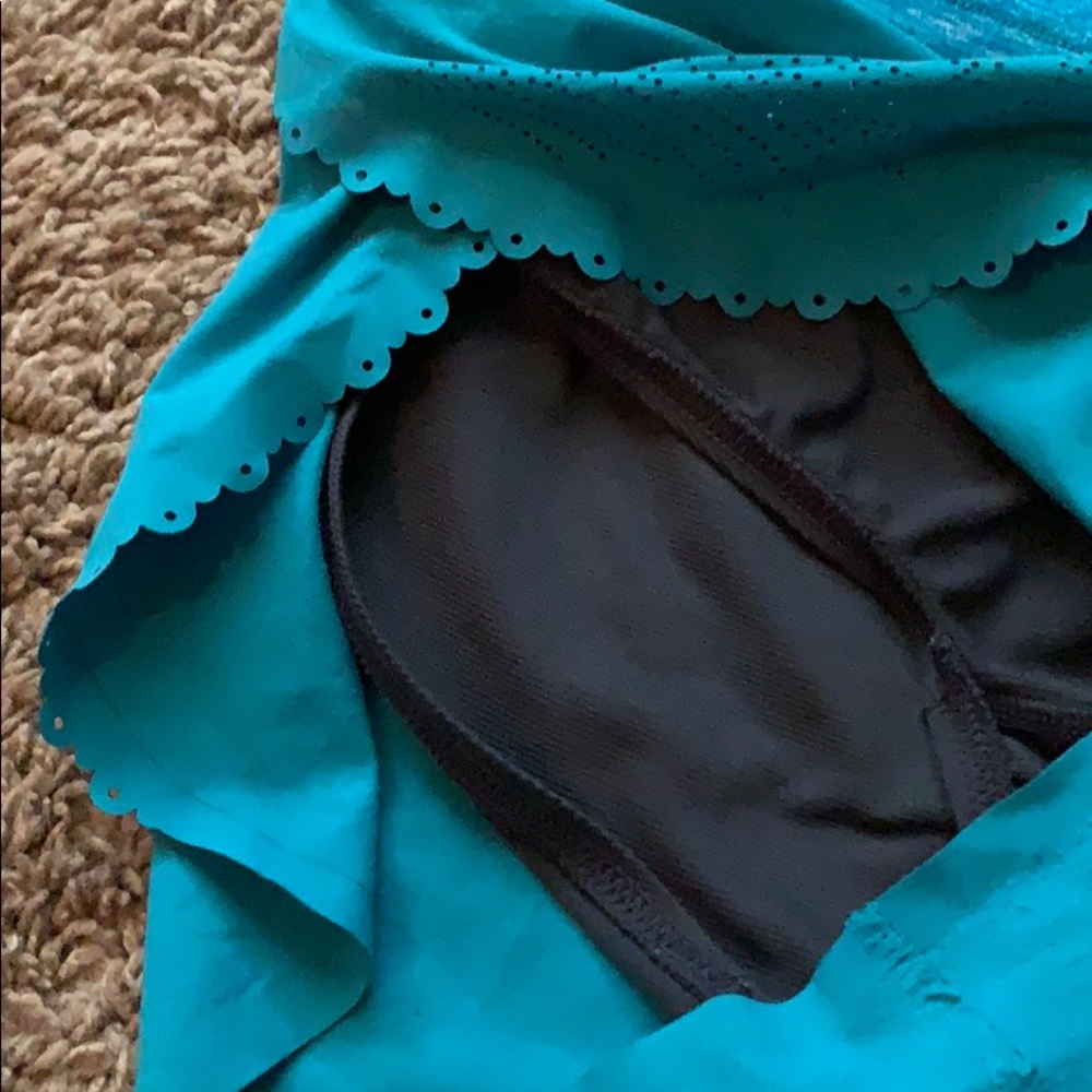 blue/green lululemon shorts - Picture 3 of 6